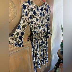 Topshop Vintage Floral Pattern Midi Dress - Size 6